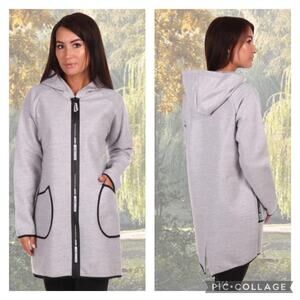 Millen charm Burgundy" free cut with a zipper with a hood gray size medium